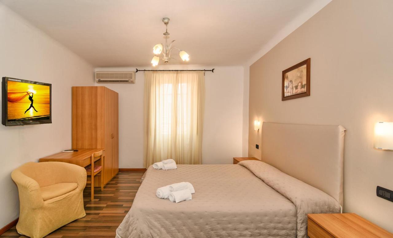 Hotel Ambra ฟอร์เต เดย์ มาร์มี ภายนอก รูปภาพ