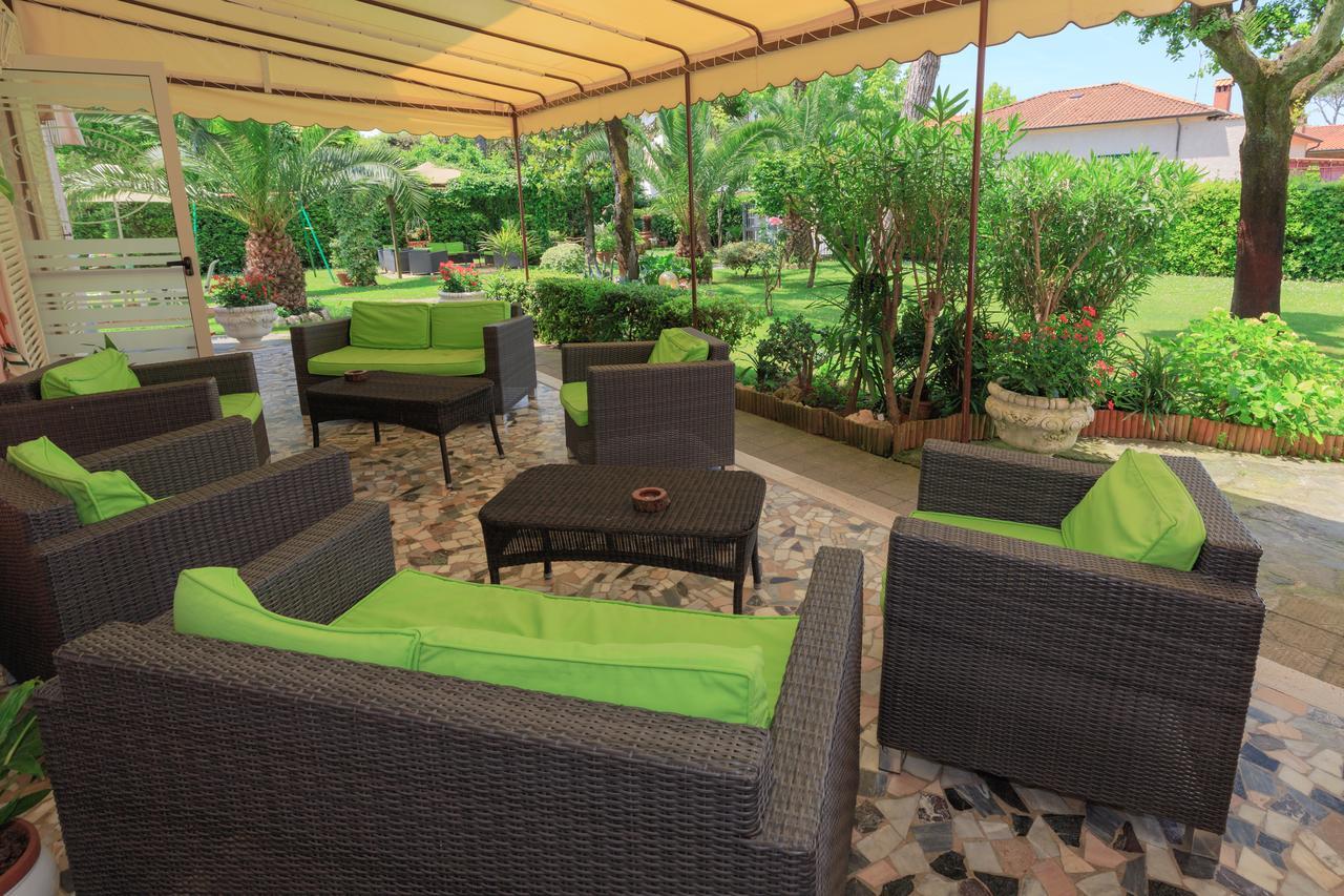 Hotel Ambra ฟอร์เต เดย์ มาร์มี ภายนอก รูปภาพ
